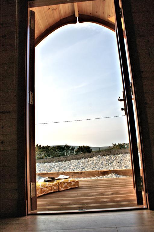 Teach Greannai Accommodation Pod Ross Port Bagian luar foto